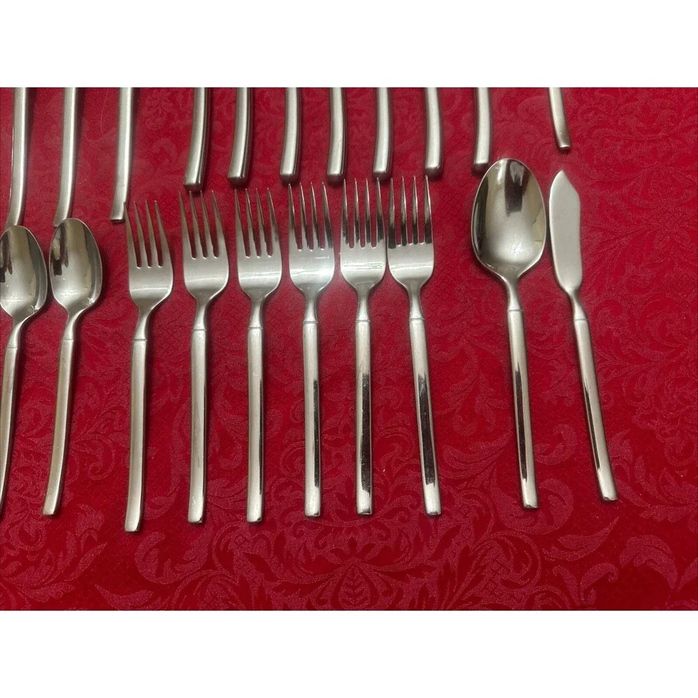 Zwilling JA Henckels Stainless Flatware OPUS Pattern 28 Piece 18/10
